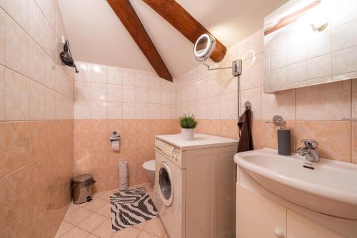 Ванная комната в Old Town - Vana Viru Apartment