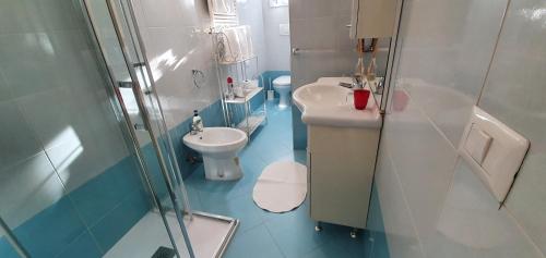 Un baño de Your Way in Venice