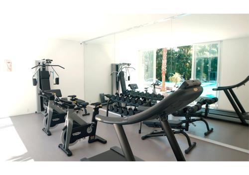 Das Fitnesscenter und/oder die Fitnesseinrichtungen in der Unterkunft Anticavilla Hotel Restaurante & Spa