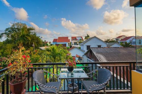 En balkon eller terrasse på Thinh Phuc Homestay