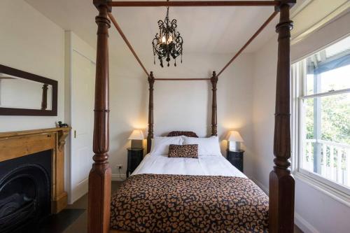 Gallery image of Best Location in Hobart! Luxury 4 bedroom with stunning views in Hobart