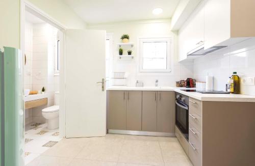 1 BR Apt In Petralona 15 Minutes From Acropolis