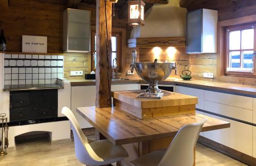Kuchyňa alebo kuchynka v ubytovaní Chalet Sonnberg