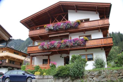 Gallery image of Pension Schwemberger ohne Frühstück in Mayrhofen