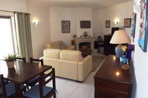 Apartamento T2 perto da praia da Oura