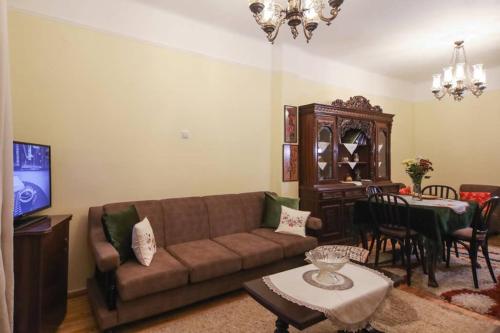 Quiet, fully refurbished apartment in Thessaloniki