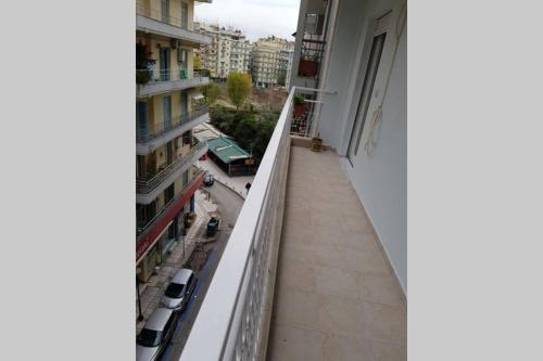 Quiet, fully refurbished apartment in Thessaloniki