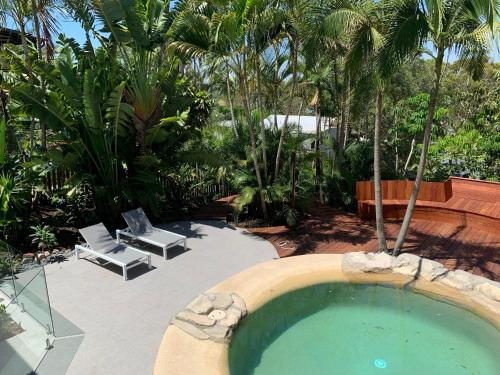 
The swimming pool at or near Noosa Beach Cottage
