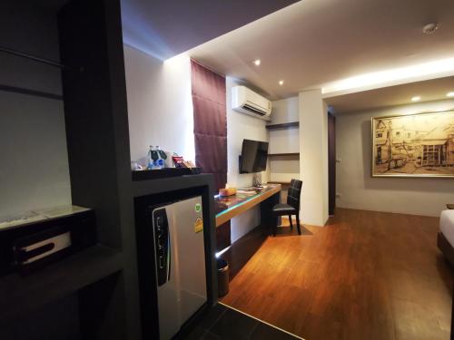 Η κουζίνα ή μικρή κουζίνα στο Mandy Nok Hotel