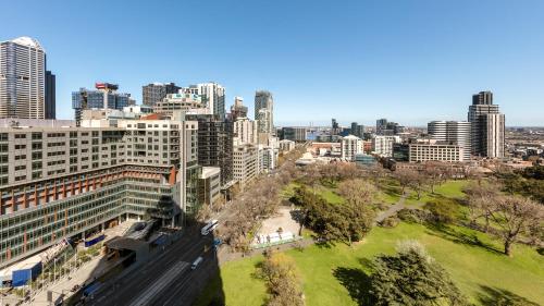Nespecifikovaný výhled na destinaci Melbourne nebo výhled na město při pohledu z aparthotelu