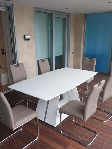 Ocean Village apartment – Photos 5