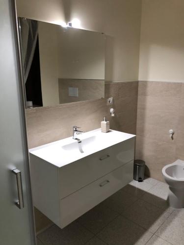 A bathroom at B&B Relais Aeclanum
