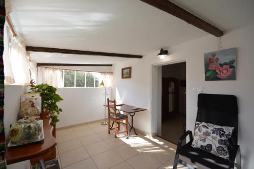 Гостиная зона в le cabanon de l'olivette