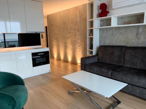 Luxurious flat with magical sea view