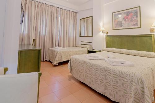 Lantana Garden, Pilas – Updated 2022 Prices