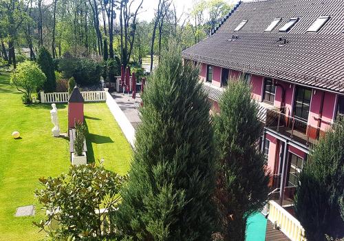 Κήπος έξω από το The Lakeside - Burghotel zu Strausberg