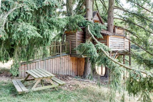 Κήπος έξω από το Domaine de Ronchinne - Insolites