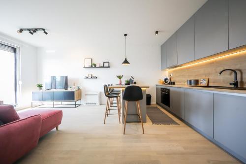 Allegro Exclusive Suite 2 With Private Parking and Balcony