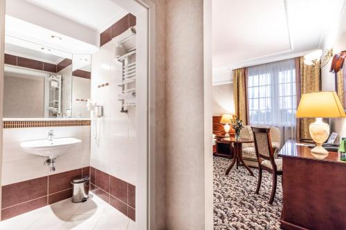 Koupelna v ubytování Hotel Windsor w Jachrance
