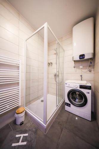 Allegro Exclusive Suite 2 With Private Parking and Balcony