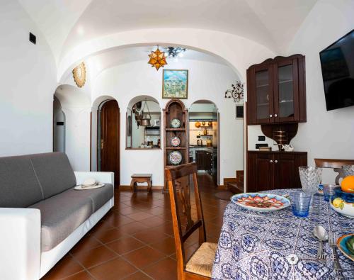 Gallery image of Estate4home - Namily house in Positano