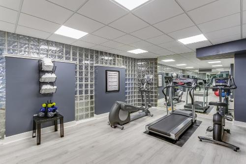 
The fitness center and/or fitness facilities at The Geneva Inn
