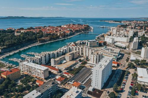 Allegro Exclusive Suite 2 With Private Parking and Balcony