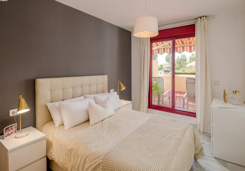 Postel nebo postele na pokoji v ubytování Nuestra Cala Azul - 1 Bedroom apartment in La Cala de Mijas - Sea view - South-west oriented