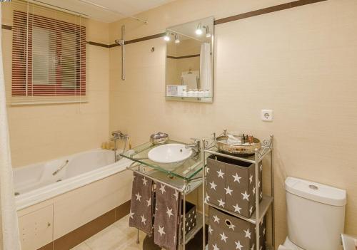 Koupelna v ubytování Nuestra Cala Azul - 1 Bedroom apartment in La Cala de Mijas - Sea view - South-west oriented