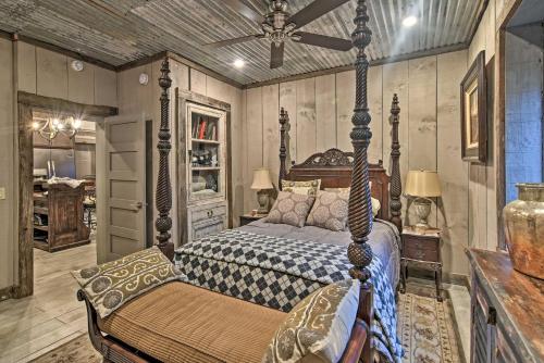 a bedroom with a canopy bed in a room at 1 Mi to Beech Mtn Cabin with Fire Pit and BBQ! in Beech Mountain