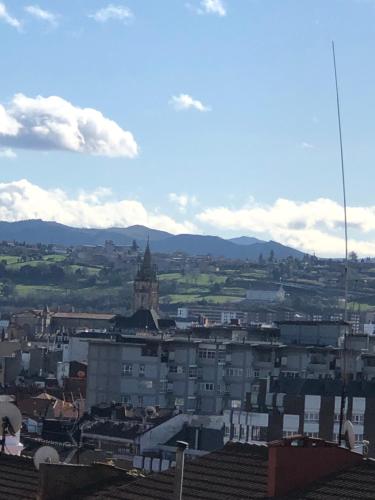Fotografie z fotogalerie ubytování Apartamento , wifi y garaje cerca del centro v destinaci Oviedo