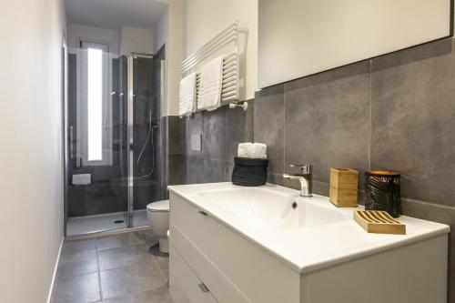 Maciachini Apartments R&R
