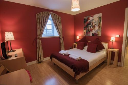 241 Fabulous three bedroom apartment on the second floor with parking