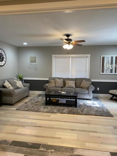 Gallery image of Hidden Gem in Mars Hill