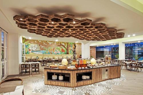 Jídlo v hotelu nebo okolí