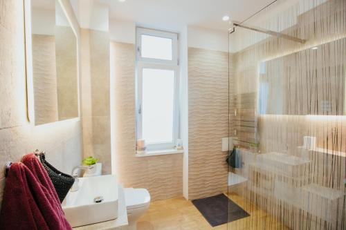 Phòng tắm tại Color Apartments Corneliu Coposu 1A street
