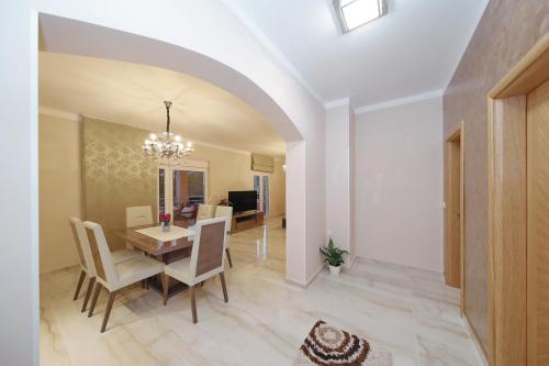Μια τηλεόραση ή/και κέντρο ψυχαγωγίας στο Villa Marko