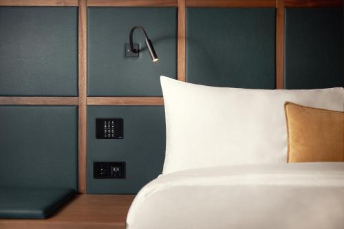 Met Hotel Amsterdam — Bedroom