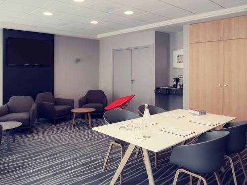 Χώρος καθιστικού στο Mercure Honfleur