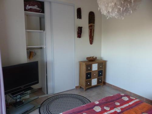 logement zen sur la colline aux mimosas