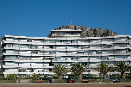 CATALONIA 4-8