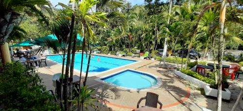 Bazén v ubytování Hotel Campestre La Gaitana nebo v jeho okolí