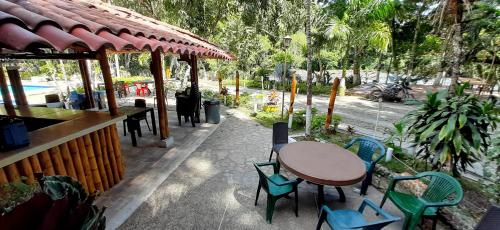 Taman di luar Hotel Campestre La Gaitana