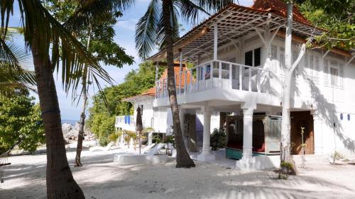 Gallery image of Eco dive resort Alycastre in Maumere