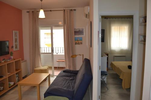 Posedenie v ubytovaní Apartamentos Aretusa Zahara
