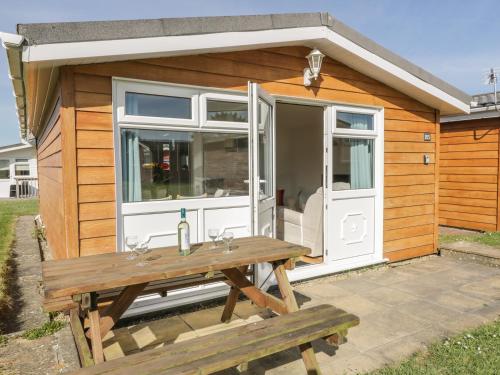 Gallery image of Chalet H5 in St Merryn