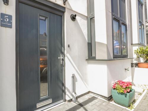 5 Ocean Heights – Photos 3