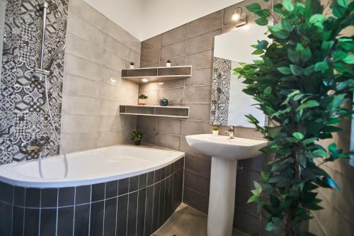 ห้องน้ำของ F4 Design Apartment- Budapest