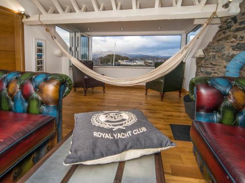 Χώρος καθιστικού στο The Captain's Penthouse