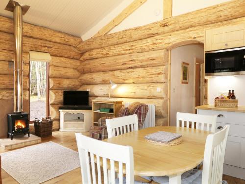 Μια τηλεόραση ή/και κέντρο ψυχαγωγίας στο Moorhen Lodge